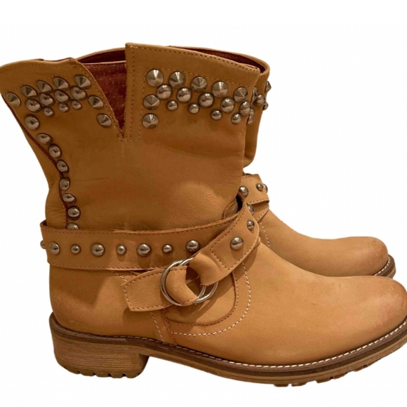 CHIARA FERRAGNI Studded Boot - Picture 2 of 6